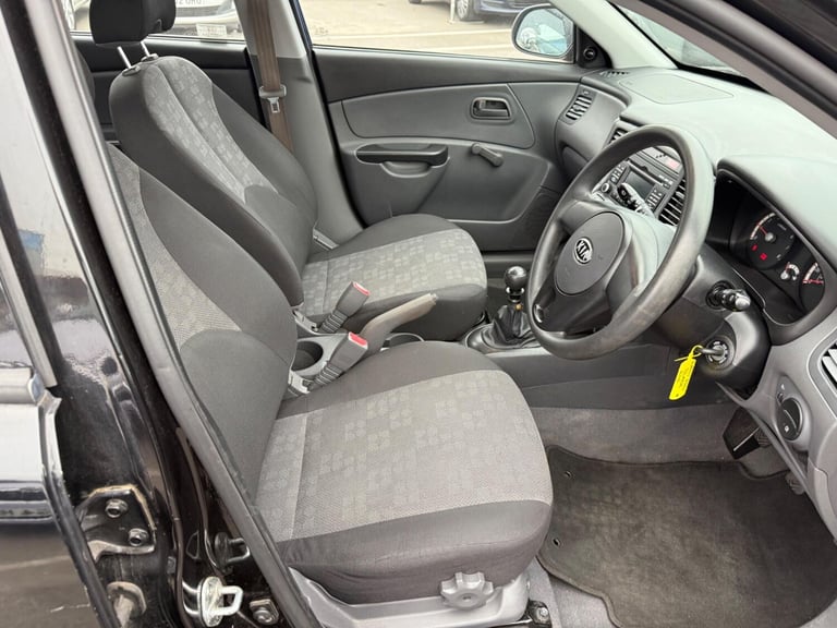 2011 Kia Rio 1.4 1 5dr HATCHBACK Petrol Manual
