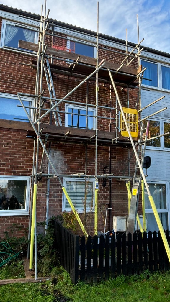Scaffolding / Scaffold hire for your needs! Best quotes. 