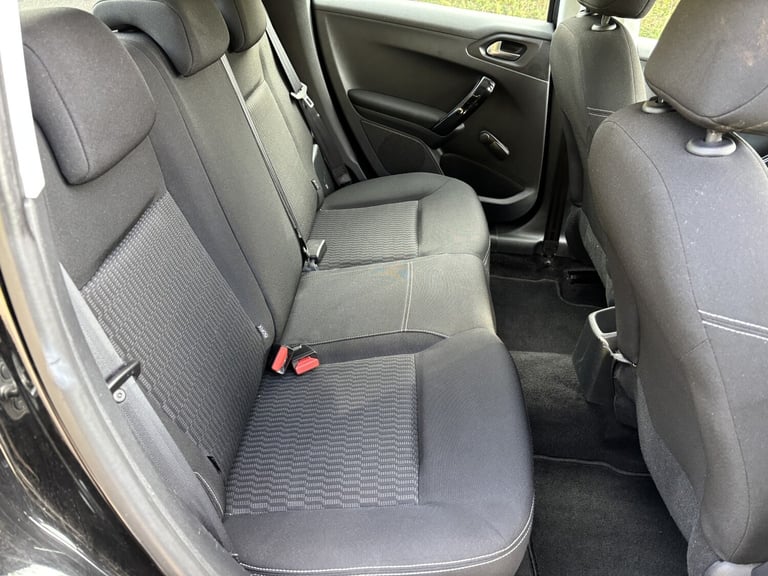 PEUGEOT 208 1.2 PureTech Active 2018