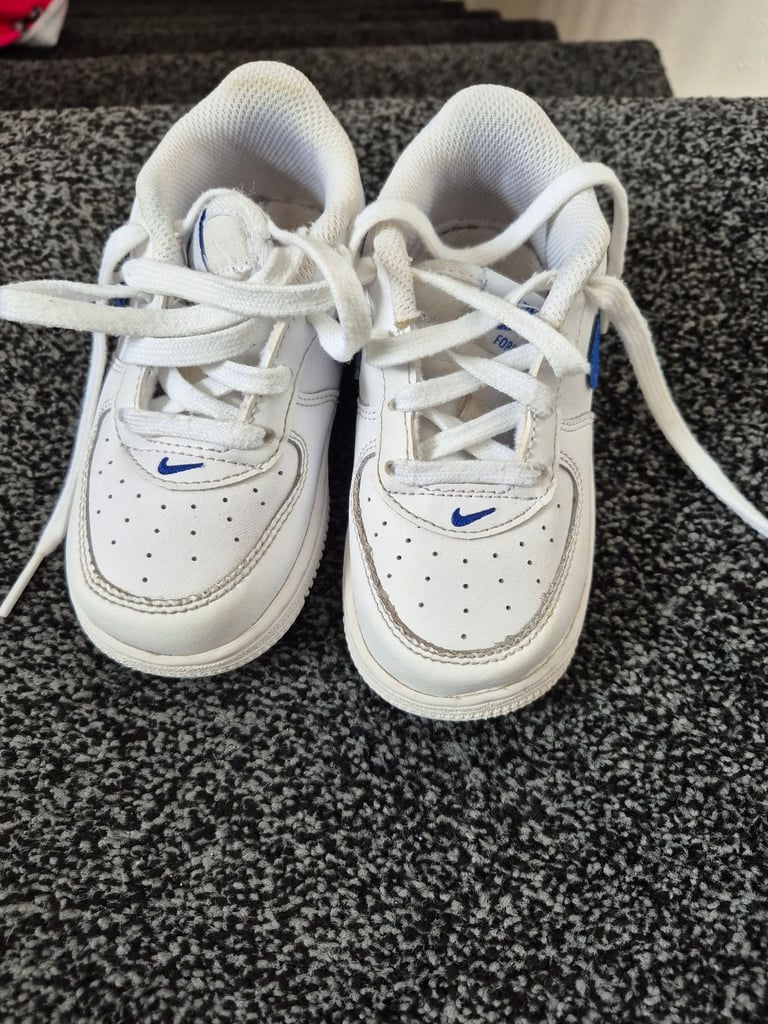 Toddler nike trainers size 7.5