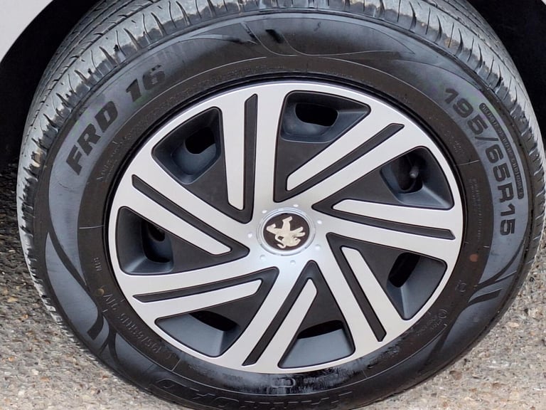 2017 Peugeot Partner 1.6 BlueHDi 651 Professional Panel Van 5dr Diesel Manual L1 (112 g/km, 73.9 ...