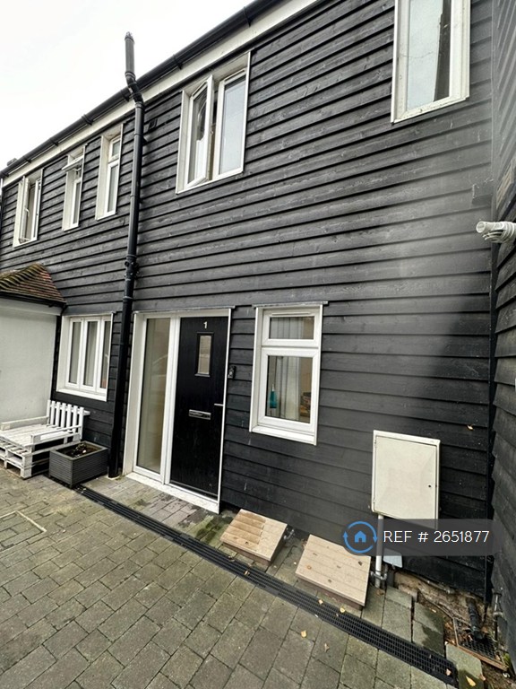 image for 2 bedroom house in Bakers Close, Kent, ME20 (2 bed) (#2651877)