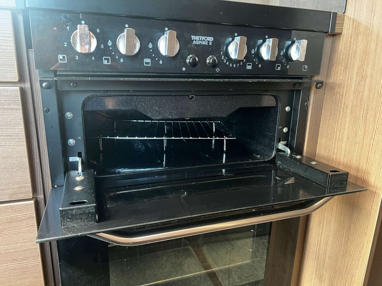 2017 Elddis Affinity 550 Elddis Affinity 550 Caravan with Kampa Awning Unlisted Petrol Automatic