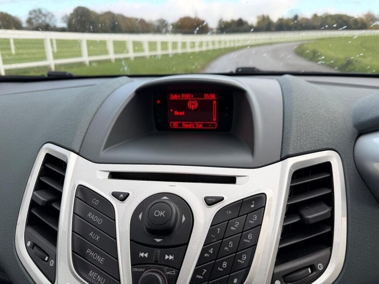 2011 Ford Fiesta 1.25 Zetec 3dr [82] HATCHBACK Petrol Manual