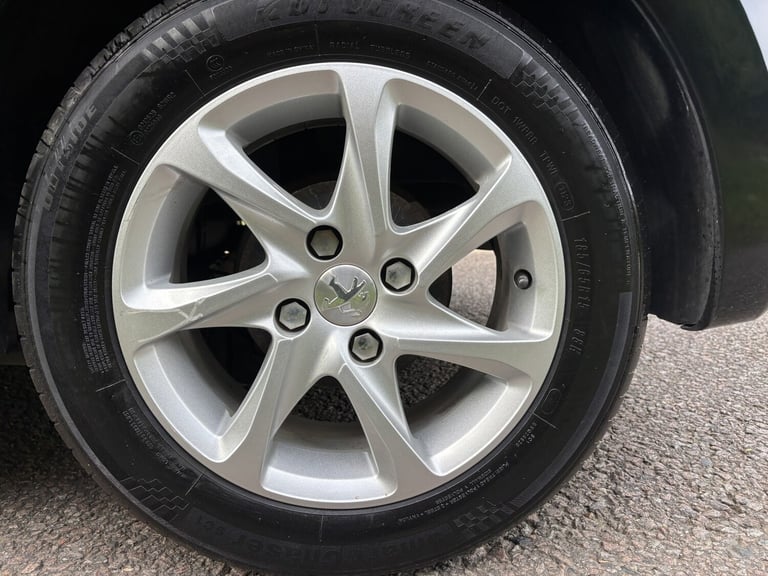 PEUGEOT 208 1.2 PureTech Active 2018
