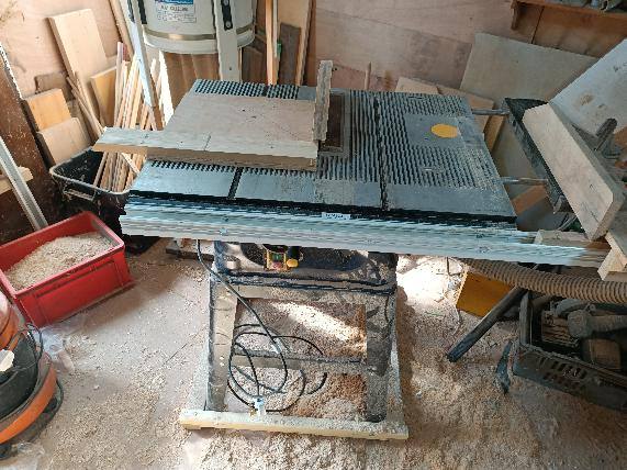 10" saw table