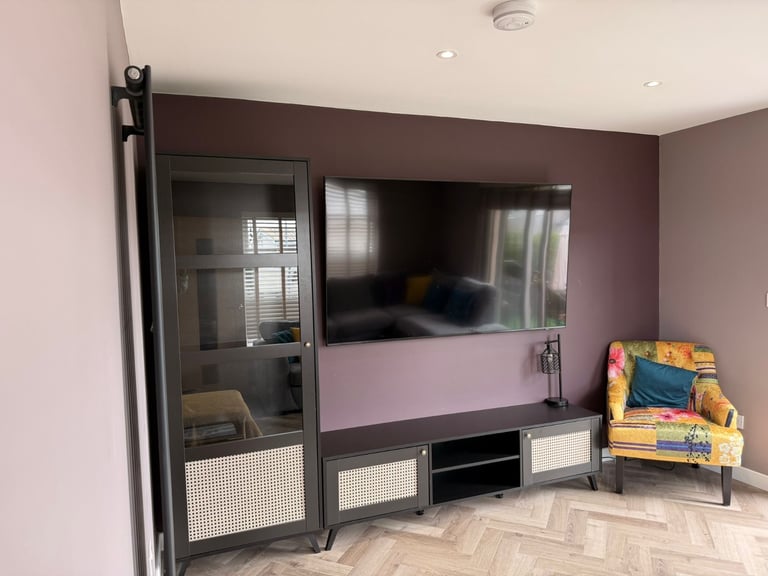 Tv stand and matching unit. 