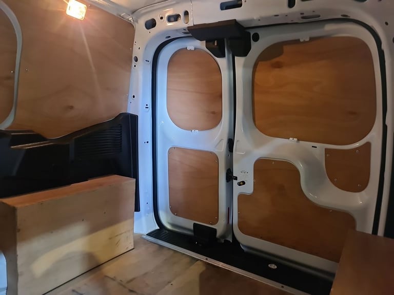 FORD TRANSIT COURIER 1.0 ECOBOOST LEADER P/V PETROL L1 100 BHP SWB