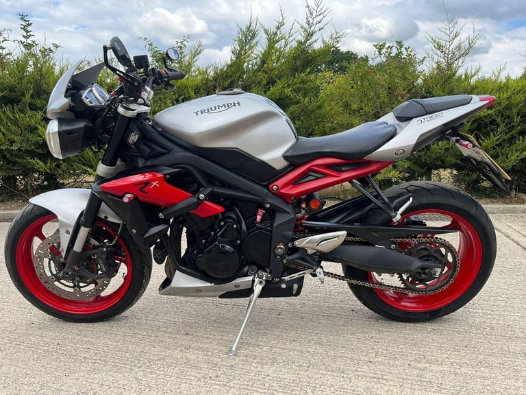 2015 64 TRIUMPH STREET TRIPLE 675 RX 675R NAKED R NEW MOT HPI CLEAR