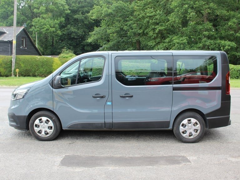 2023 Renault Trafic 2.0 dCi 28 Business Minibus Double Cab 5dr Diesel Manual
