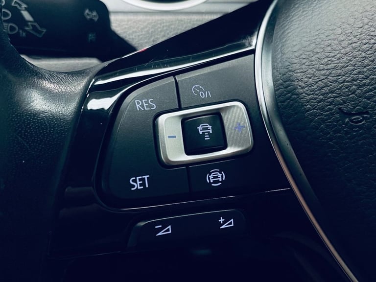 2020 Volkswagen Golf 99kW e-Golf 35kWh 5dr Auto HATCHBACK ELECTRIC Automatic