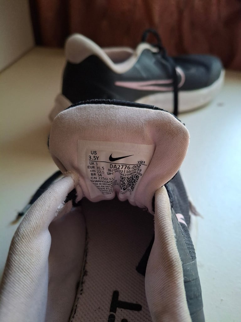 image for Girls nike trainers 