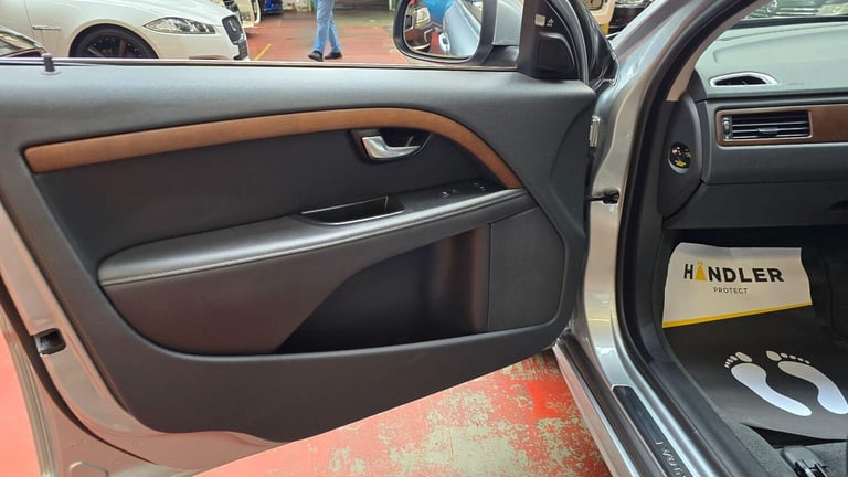  Volvo V70 3.0 T6 R-Design Geartronic AWD Petrol Automatic