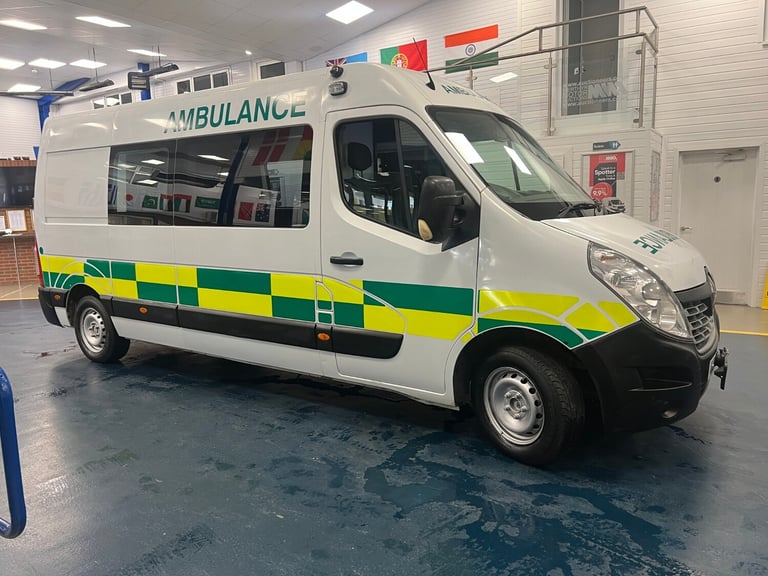 2016 Renault Master LM35 BUSINESS 2.3DCI 130PS LWB 7 SEAT DISABLED ACCESS MINIBUS C/W STRETCHER P...