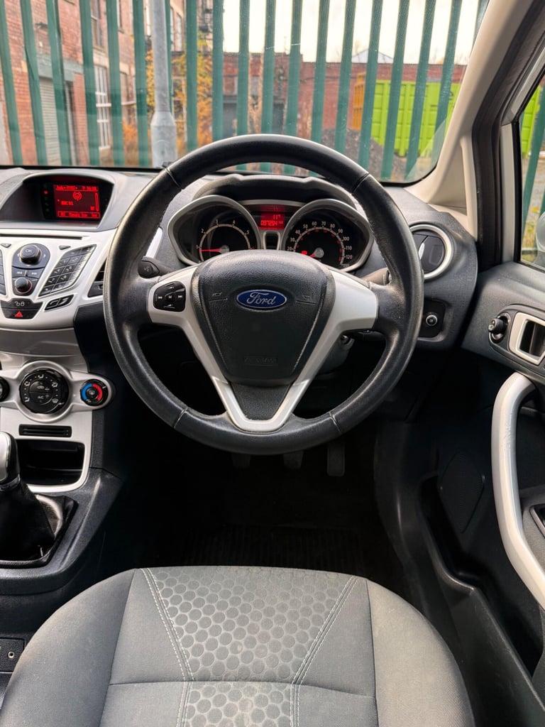 2012 Ford Fiesta 1.25 Zetec 5dr HATCHBACK Petrol Manual