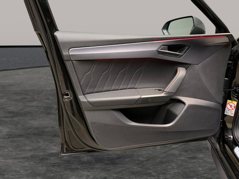 2024 Cupra Leon 1.4 eHybrid 12.8kWh VZ2 Design Edition Hatchback 5dr Petrol Plug-in Hybrid  Hatch...