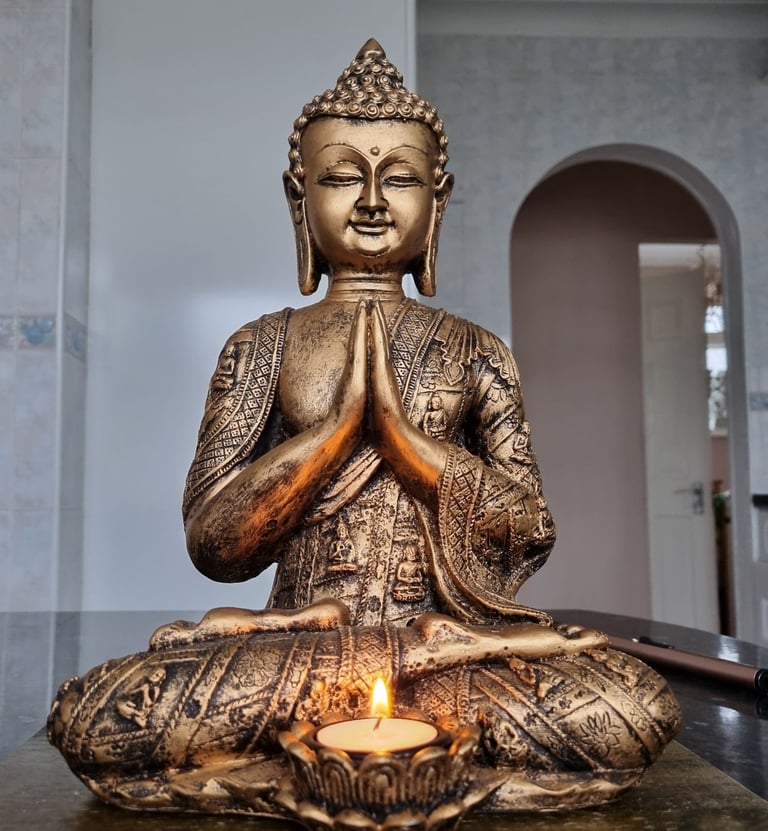 REDUCED PRICS NEW LARGE GOLDEN THAI BUDDAH