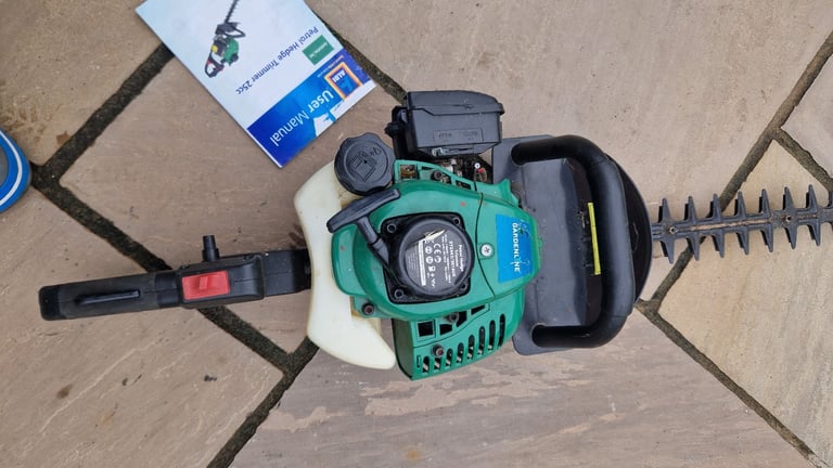 Hedge trimmer 