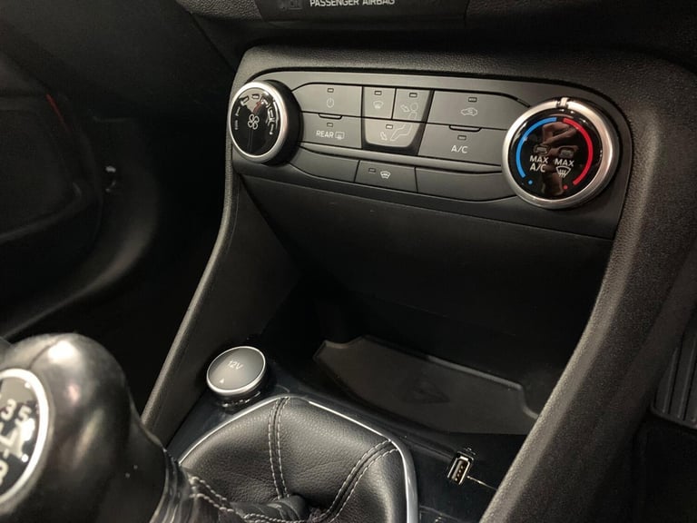 2019 Ford Fiesta 1.1 Zetec 5dr HATCHBACK PETROL Manual