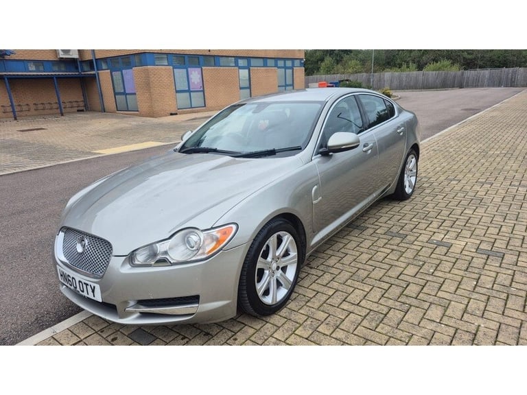 image for 2010 Jaguar XF d V6 Luxury Saloon Diesel Automatic