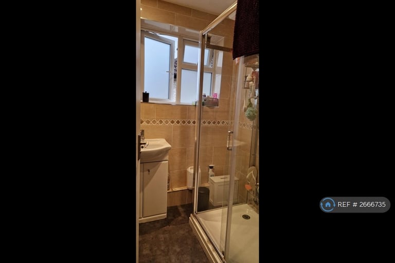 2 bedroom house in Elmore Road, Enfield, EN3 (2 bed) (#2666735)