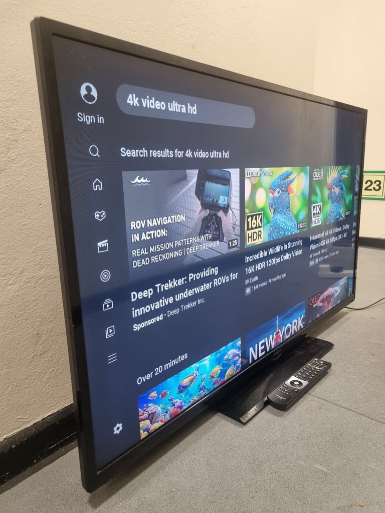 50" Hitachi SMART ULTRA LED WiFi TV with Stand and Remote £135