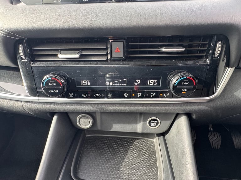 2023 Nissan Qashqai 1.3 DiG-T MH N-Connecta 5dr Hatchback Petrol Manual