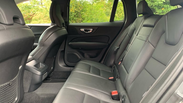 2020 Volvo V60 2.0 D3 Inscription Plus Estate 5dr Diesel Auto Euro 6 (s/s) (150 ps) ESTATE Diesel...