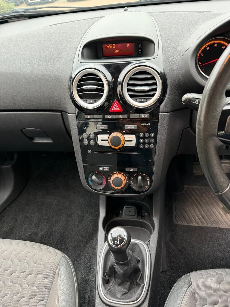 2014 Vauxhall Corsa 1.2 SE 5dr HATCHBACK Petrol Manual