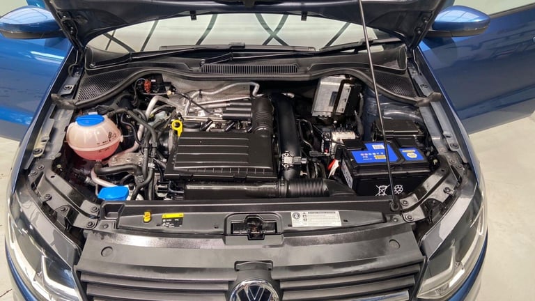 2015 Volkswagen Polo 1.2 TSI BlueMotion Tech SE Euro 6 (s/s) 5dr HATCHBACK Petrol Manual