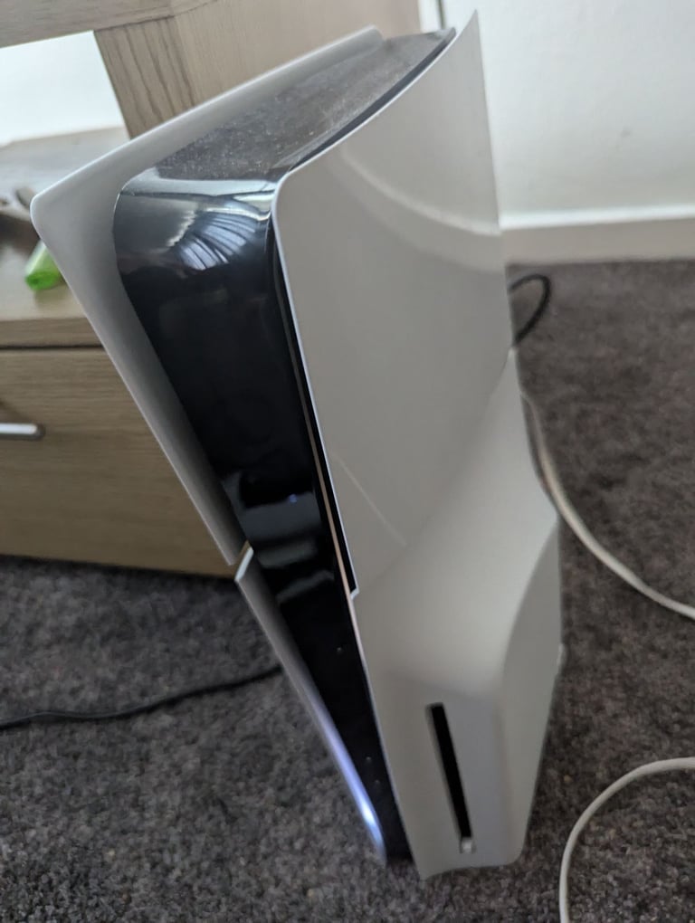 Ps5 slim disc version with controller - 1TB