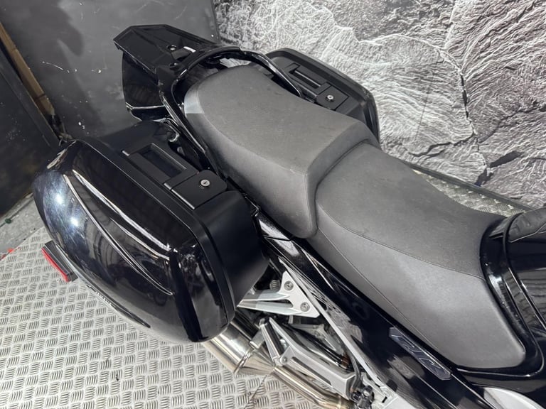 YAMAHA FJR 1300 FJR1300 2010