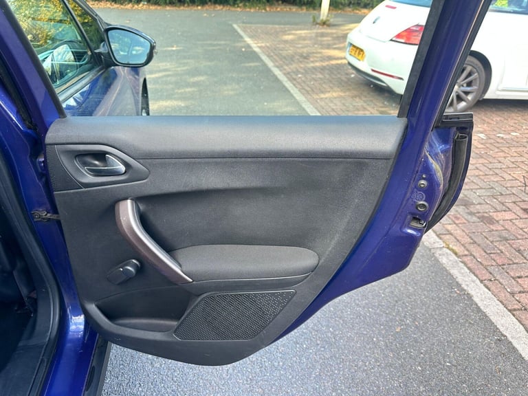 2013 Peugeot 2008 1.2 VTi Active Euro 5 5dr HATCHBACK Petrol Manual