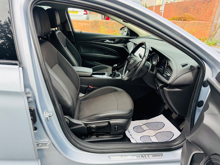 2017 Vauxhall Insignia TECH LINE NAV 5-Door Diesel