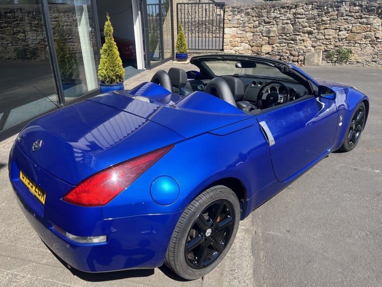 2005 Blue Nissan 350Z Convertible 3.5 V6