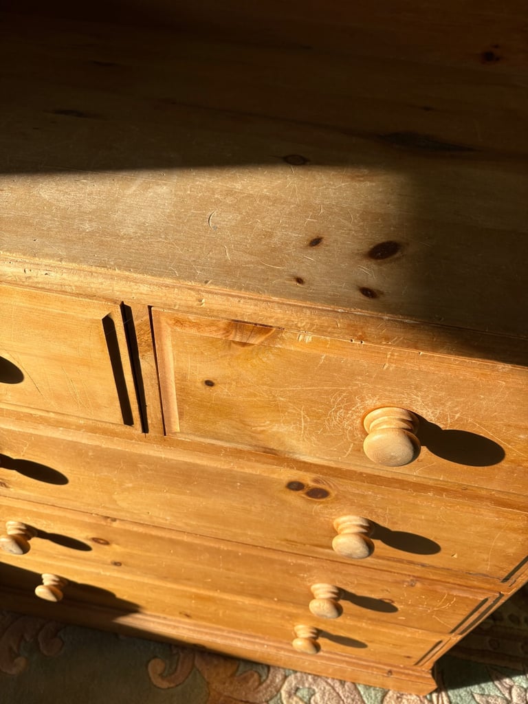 SOLID PINE CHEST OF DRAWERS