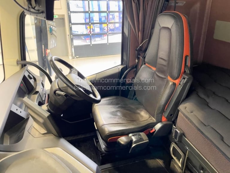 Volvo FH750 6x4 120t 3.2wb hub reduction double drive,i shift engine brake