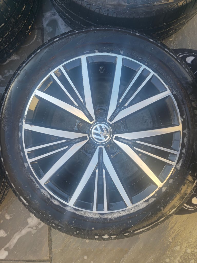Vw 16" wheels and tyres