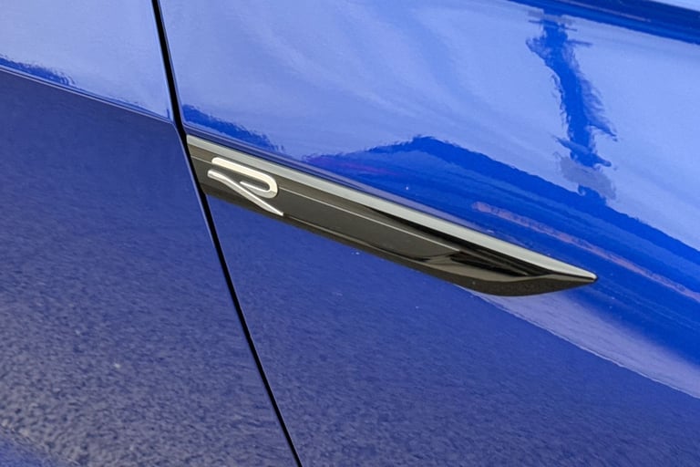 2023 Volkswagen Golf 2.0 TSI 320 R 4Motion 5dr DSG **REAR SIDE AIRBAGS, 19' ESTORIL BLACK A Hatch...