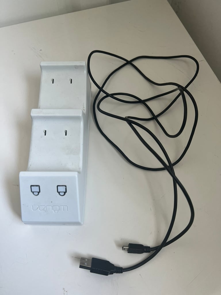 Xbox one charging station