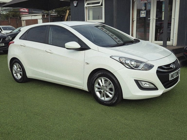 image for 2014 Hyundai i30 1.4 Active Hatchback 5dr Petrol Manual Euro 5 (100 ps) Hatchback Petrol Manual