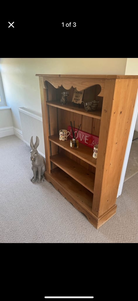 Solid pine bookshelf 
