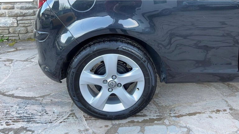 2014 Vauxhall Corsa 1.4 SXi 3dr HATCHBACK Petrol Manual