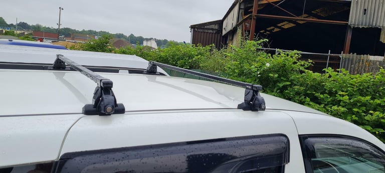 TOYOTA ALPHARD ROOF RACK TO FIT 2002 - 2008 MODEL IN STOCK