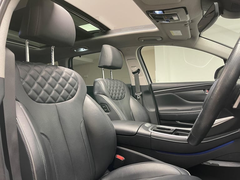 2022 Hyundai Santa Fe 1.6 T-GDi 13.8kWh Ultimate Auto 4WD Euro 6 (s/s) 5dr ESTATE Petrol/Electric...