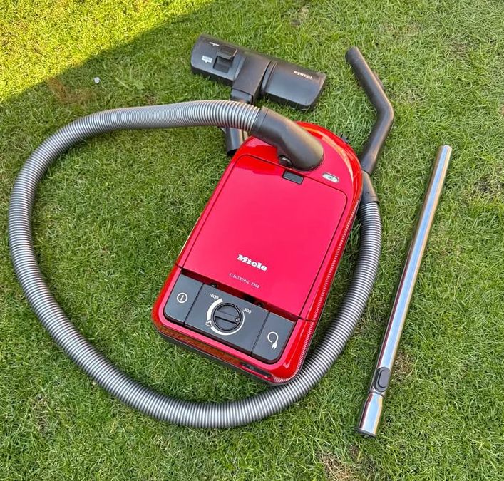 Miele s291 1600W Vacuum cleaner. 