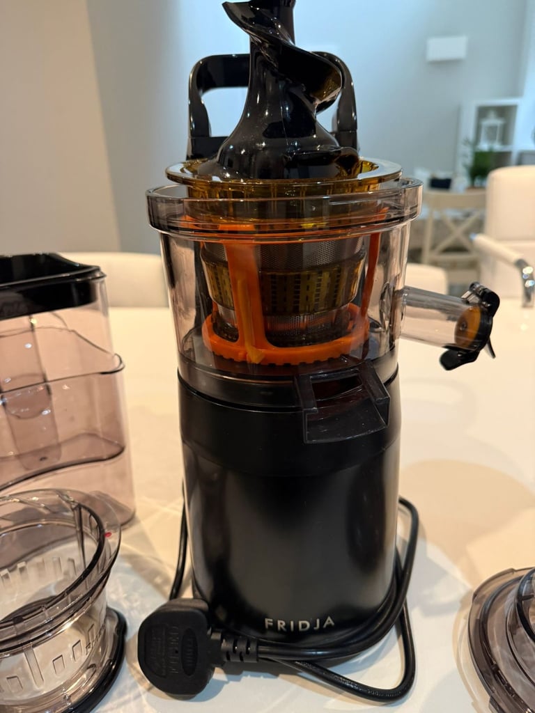 Fridja f1900 Cold Press Juicer, 240W Masticating Slow Juicer