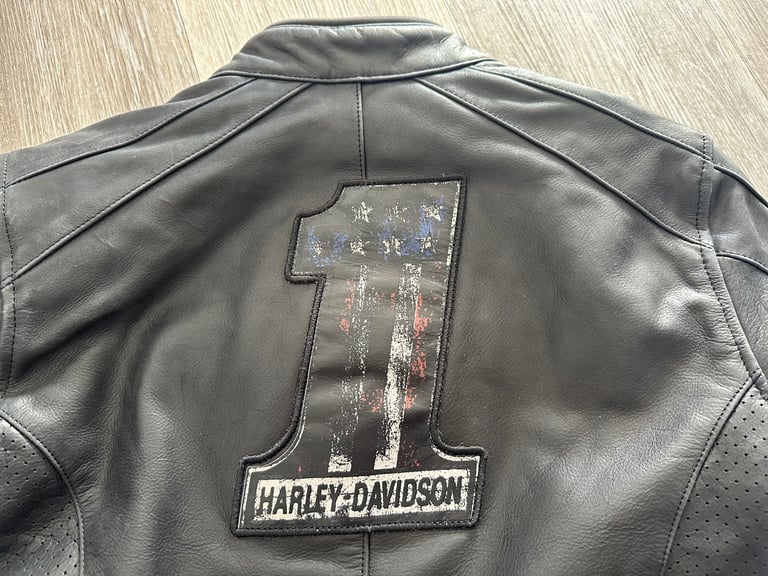 Womens Harley Davidson "Epic" Black Leather Riding Jacket. Size Medium. BNWOT