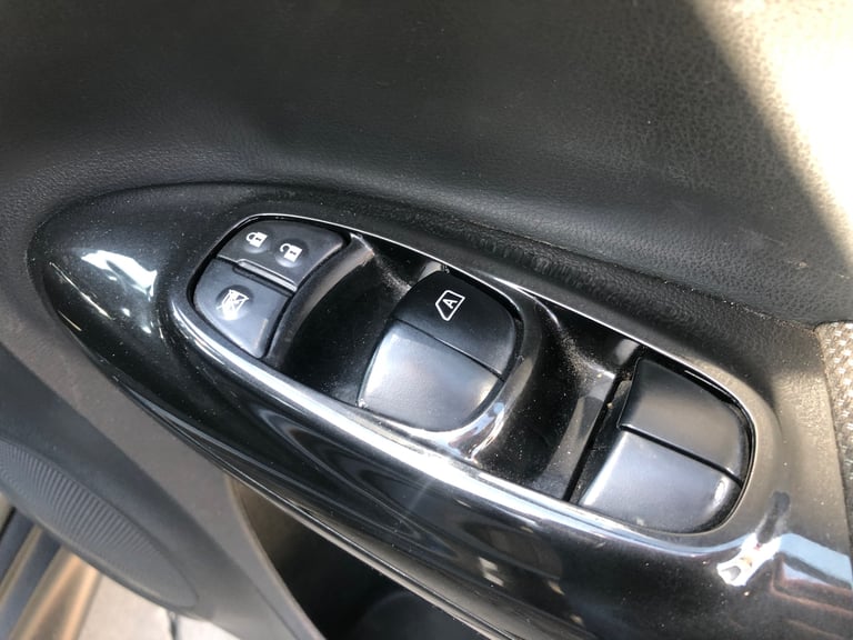 2018 Nissan Juke 1.5 dCi N-Connecta 5dr HATCHBACK Diesel Manual