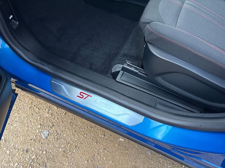 2025 Ford Puma 1.0 EcoBoost Hybrid mHEV ST-Line 5dr 5 Door PETROL Manual